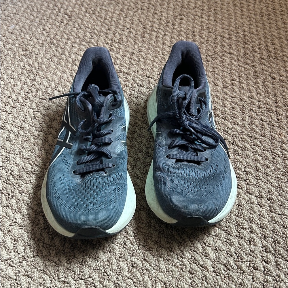 Women’s Running Sneaker
GT-2000 12